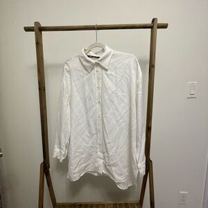 White, oversized/long dress shirt